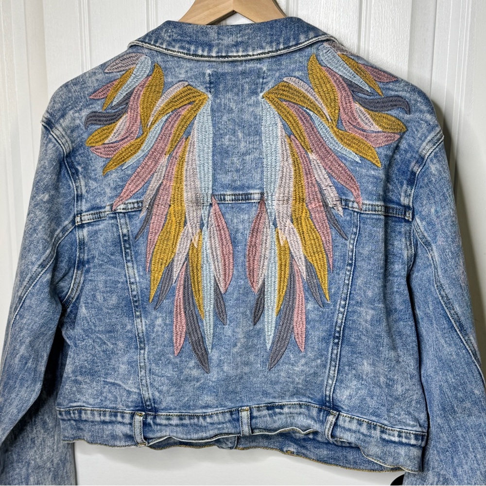 Austin Landing Cropped Denim Jacket Embroidered Wings Medium Boho Western - Picture 1 of 8